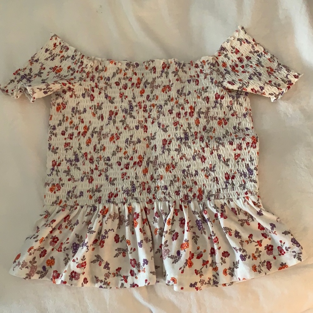 American Eagle Off the shoulder crop shirt